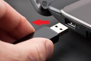 USB Magic: 10 steps to turn Your Drive into a Bootable Powerhouse with Rufus 36 EJECT USB